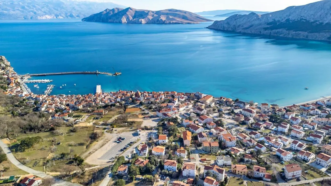 Apartments By The Sea Baska, Krk - 19350 0*, Baska (Krk)